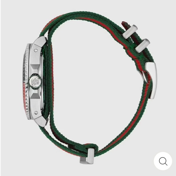 GUCCI Iconic Dive Watch - Picture 10 of 11